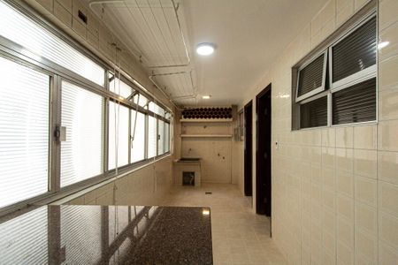Apartamento para alugar com 200m², 3 quartos e 2 vagas Apartamento para alugar com 200m², 3 quartos e 2 vagasCozinha