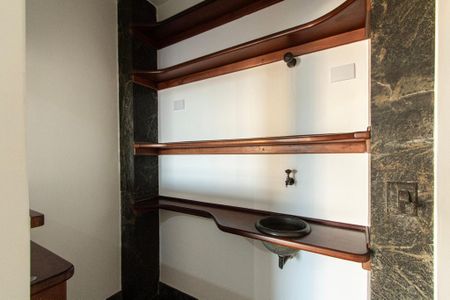 Apartamento para alugar com 200m², 3 quartos e 2 vagas Apartamento para alugar com 200m², 3 quartos e 2 vagasSala