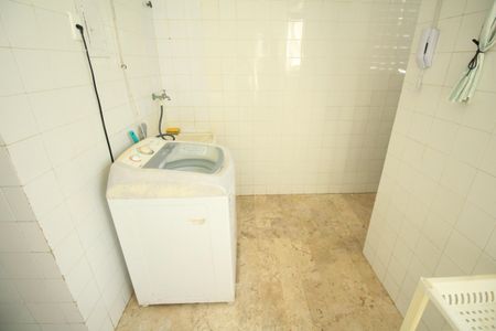 Apartamento para alugar com 160m², 4 quartos e 2 vagas Apartamento para alugar com 160m², 4 quartos e 2 vagasCozinha e Área de Serviço
