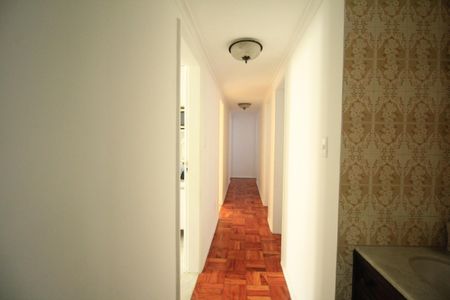 Apartamento para alugar com 160m², 4 quartos e 2 vagas Apartamento para alugar com 160m², 4 quartos e 2 vagasCorredor
