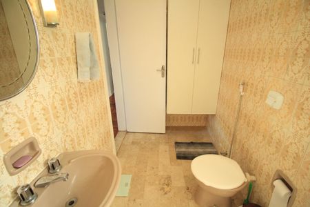 Apartamento para alugar com 160m², 4 quartos e 2 vagas Apartamento para alugar com 160m², 4 quartos e 2 vagasBanheiro Social