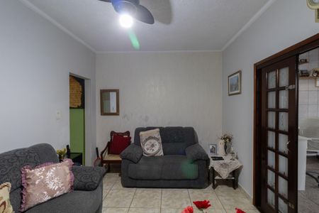 Casa à venda com 180m², 3 quartos e 4 vagas Casa à venda com 180m², 3 quartos e 4 vagasSala