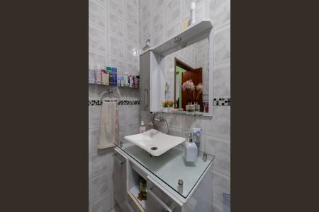 Casa à venda com 180m², 3 quartos e 4 vagas Casa à venda com 180m², 3 quartos e 4 vagasBanheiro