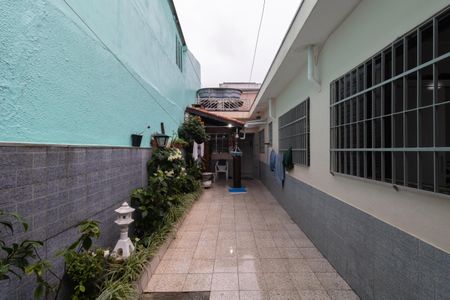 Casa à venda com 180m², 3 quartos e 4 vagas Casa à venda com 180m², 3 quartos e 4 vagasQuintal