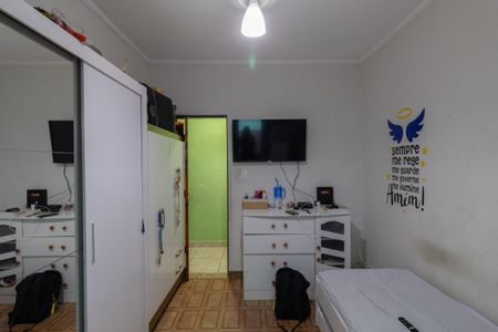 Casa à venda com 180m², 3 quartos e 4 vagas Casa à venda com 180m², 3 quartos e 4 vagasQuarto 2