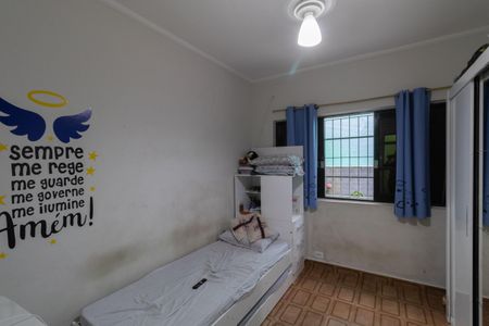 Casa à venda com 180m², 3 quartos e 4 vagas Casa à venda com 180m², 3 quartos e 4 vagasQuarto 2