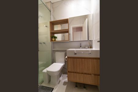Apartamento à venda com 130m², 2 quartos e 2 vagas Apartamento à venda com 130m², 2 quartos e 2 vagasBanheiro da Suíte 02