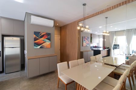 Apartamento à venda com 130m², 2 quartos e 2 vagas Apartamento à venda com 130m², 2 quartos e 2 vagasSala