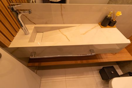 Apartamento à venda com 130m², 2 quartos e 2 vagas Apartamento à venda com 130m², 2 quartos e 2 vagasLavabo