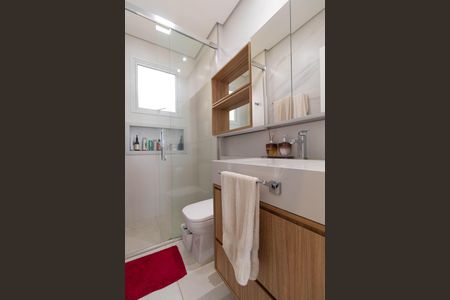 Apartamento à venda com 130m², 2 quartos e 2 vagas Apartamento à venda com 130m², 2 quartos e 2 vagasBanheiro da Suíte 01