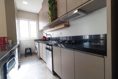 Apartamento à venda com 130m², 2 quartos e 2 vagas Apartamento à venda com 130m², 2 quartos e 2 vagasCozinha