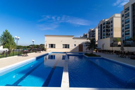 Apartamento à venda com 130m², 2 quartos e 2 vagas Apartamento à venda com 130m², 2 quartos e 2 vagasÁrea comum - Piscina