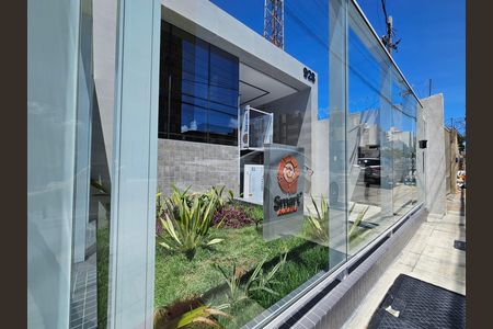 Studio para alugar com 28m², 1 quarto e 1 vaga Studio para alugar com 28m², 1 quarto e 1 vagaFachada
