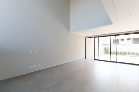Casa à venda com 250m², 3 quartos e 3 vagas Casa à venda com 250m², 3 quartos e 3 vagasSala