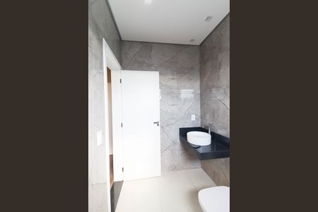 Casa à venda com 250m², 3 quartos e 3 vagas Casa à venda com 250m², 3 quartos e 3 vagasBanheiro da Suíte 1