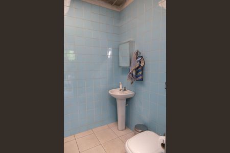 Casa à venda com 500m², 5 quartos e 5 vagas Casa à venda com 500m², 5 quartos e 5 vagasBanheiro de Serviço