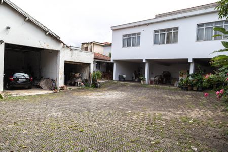 Casa à venda com 500m², 5 quartos e 5 vagas Casa à venda com 500m², 5 quartos e 5 vagasGaragem