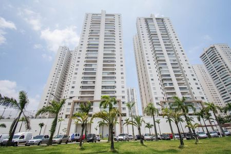 Apartamento à venda com 155m², 3 quartos e 3 vagas Apartamento à venda com 155m², 3 quartos e 3 vagasFachada