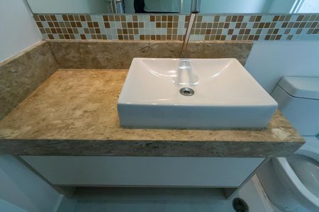 Apartamento à venda com 155m², 3 quartos e 3 vagas Apartamento à venda com 155m², 3 quartos e 3 vagasBanheiro da Suíte 2