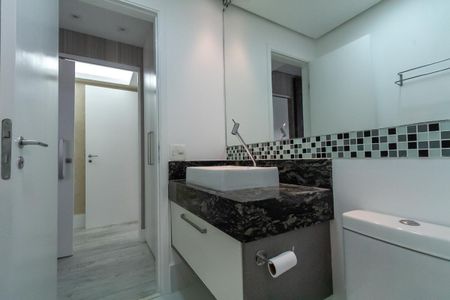 Apartamento à venda com 155m², 3 quartos e 3 vagas Apartamento à venda com 155m², 3 quartos e 3 vagasBanheiro da Suíte 1