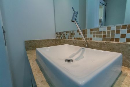 Apartamento à venda com 155m², 3 quartos e 3 vagas Apartamento à venda com 155m², 3 quartos e 3 vagasBanheiro da Suíte 2