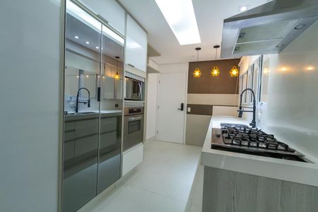Apartamento à venda com 155m², 3 quartos e 3 vagas Apartamento à venda com 155m², 3 quartos e 3 vagasCozinha