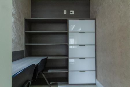 Apartamento à venda com 155m², 3 quartos e 3 vagas Apartamento à venda com 155m², 3 quartos e 3 vagasEscritório