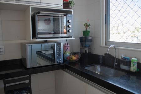 Apartamento à venda com 72m², 3 quartos e 2 vagas Apartamento à venda com 72m², 3 quartos e 2 vagasCozinha