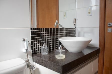 Apartamento à venda com 72m², 3 quartos e 2 vagas Apartamento à venda com 72m², 3 quartos e 2 vagasBanheiro