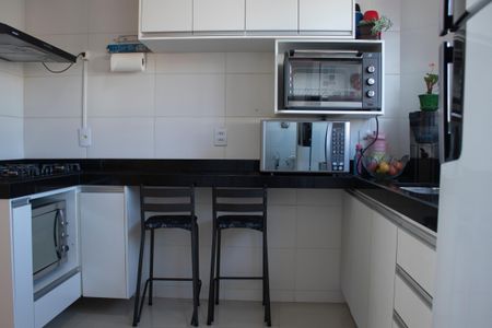 Apartamento à venda com 72m², 3 quartos e 2 vagas Apartamento à venda com 72m², 3 quartos e 2 vagasCozinha