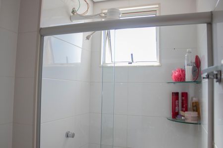 Apartamento à venda com 72m², 3 quartos e 2 vagas Apartamento à venda com 72m², 3 quartos e 2 vagasBanheiro da Suíte