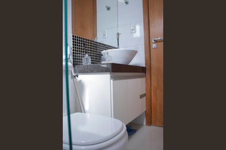 Apartamento à venda com 72m², 3 quartos e 2 vagas Apartamento à venda com 72m², 3 quartos e 2 vagasBanheiro