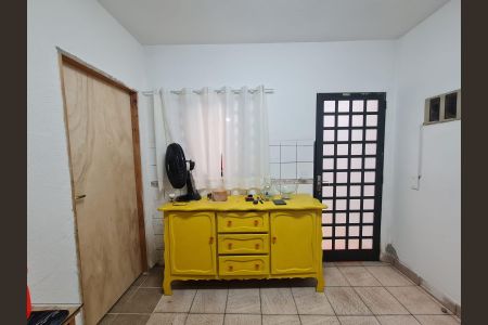 Casa para alugar com 250m², 3 quartos e 3 vagas Casa para alugar com 250m², 3 quartos e 3 vagasSala 2