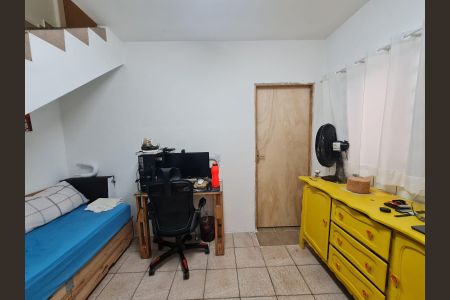 Casa para alugar com 250m², 3 quartos e 3 vagas Casa para alugar com 250m², 3 quartos e 3 vagasSala 2 / Porta acesso a Suíte 1