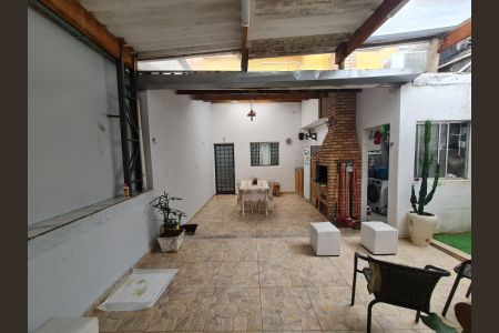 Casa para alugar com 250m², 3 quartos e 3 vagas Casa para alugar com 250m², 3 quartos e 3 vagasQuintal