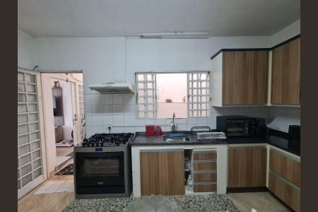 Casa para alugar com 250m², 3 quartos e 3 vagas Casa para alugar com 250m², 3 quartos e 3 vagasCozinha