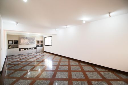 Apartamento à venda com 240m², 3 quartos e 4 vagas Apartamento à venda com 240m², 3 quartos e 4 vagasSala