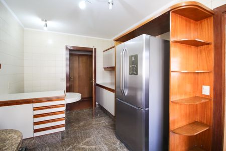 Apartamento à venda com 240m², 3 quartos e 4 vagas Apartamento à venda com 240m², 3 quartos e 4 vagasCozinha