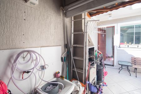 Casa à venda com 71m², 2 quartos e 2 vagas Casa à venda com 71m², 2 quartos e 2 vagasÁrea de Serviço