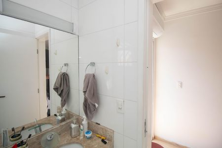 Casa à venda com 71m², 2 quartos e 2 vagas Casa à venda com 71m², 2 quartos e 2 vagasBanheiro da Suíte 1