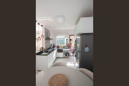 Casa à venda com 71m², 2 quartos e 2 vagas Casa à venda com 71m², 2 quartos e 2 vagasCozinha