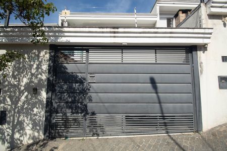 Casa à venda com 71m², 2 quartos e 2 vagas Casa à venda com 71m², 2 quartos e 2 vagasFachada