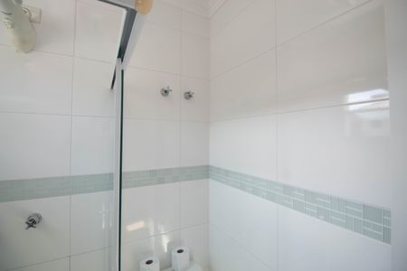 Casa à venda com 71m², 2 quartos e 2 vagas Casa à venda com 71m², 2 quartos e 2 vagasBanheiro da Suíte 2