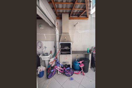 Casa à venda com 71m², 2 quartos e 2 vagas Casa à venda com 71m², 2 quartos e 2 vagasChurrasqueira