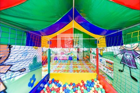 Apartamento à venda com 107m², 2 quartos e 2 vagas Apartamento à venda com 107m², 2 quartos e 2 vagasÁrea comum - Brinquedoteca