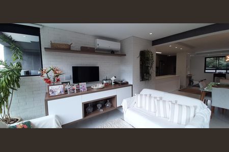 Apartamento para alugar com 150m², 3 quartos e 3 vagas Apartamento para alugar com 150m², 3 quartos e 3 vagasSala de TV e Sacada