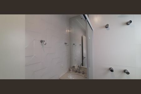 Apartamento para alugar com 150m², 3 quartos e 3 vagas Apartamento para alugar com 150m², 3 quartos e 3 vagasBanheiro da Suíte 2