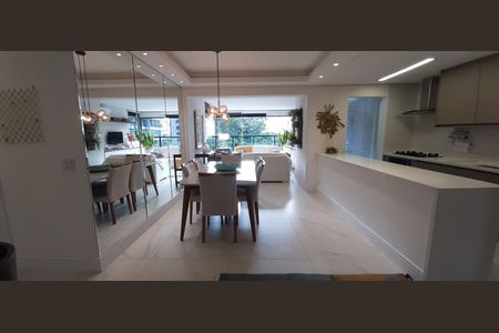 Apartamento para alugar com 150m², 3 quartos e 3 vagas Apartamento para alugar com 150m², 3 quartos e 3 vagasSala de Jantar