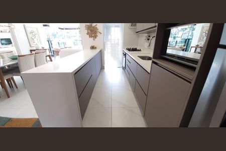 Apartamento para alugar com 150m², 3 quartos e 3 vagas Apartamento para alugar com 150m², 3 quartos e 3 vagasCozinha