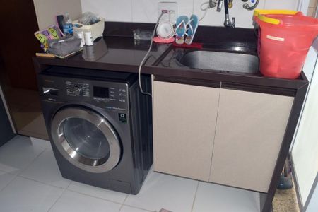 Apartamento à venda com 192m², 4 quartos e 3 vagas Apartamento à venda com 192m², 4 quartos e 3 vagasÁrea de Serviço